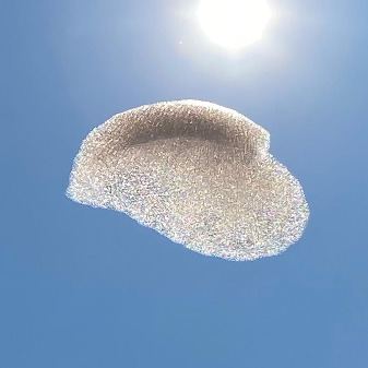 Ein Schaumherz im Himmel